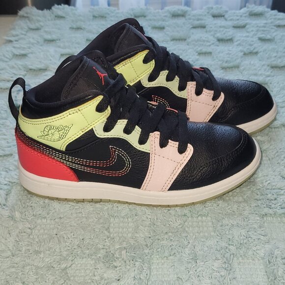 Nike Boys Air Jordan 1 Mid AV5173-076 Multicolor Basketball Sneaker - 13C - Picture 2 of 7